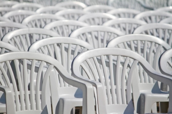 mobiliário de jardim em plástico